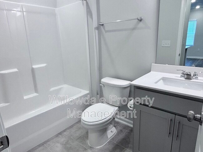 Building Photo - 913 Aspen Pointe Trl