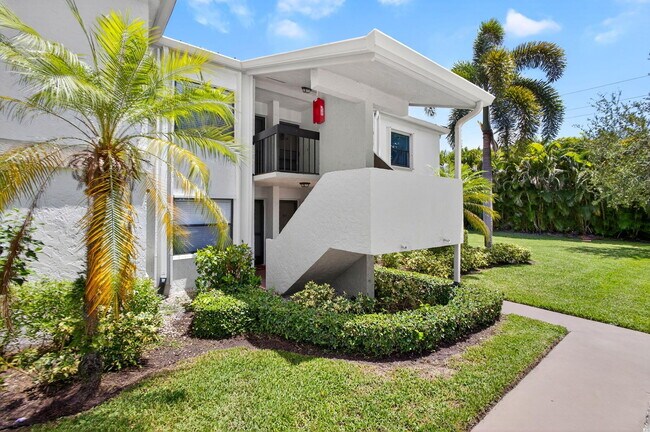 Building Photo - 12790 Briarlake Dr