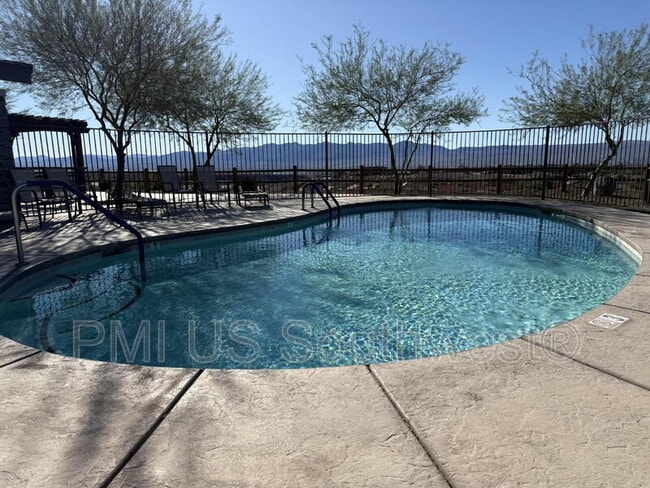 Building Photo - 2591 Trade Wind Dr