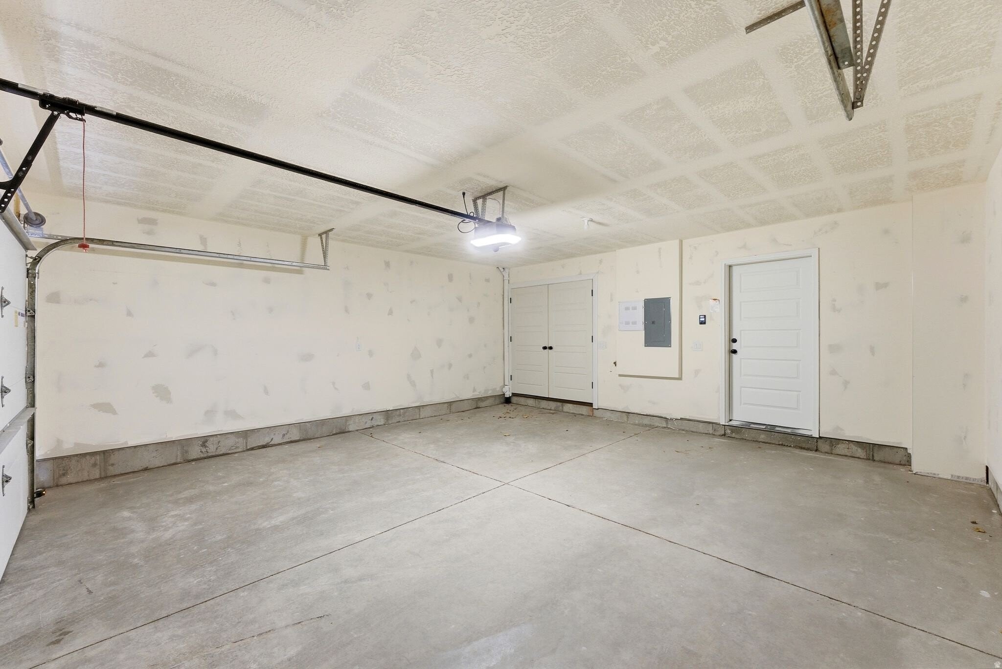 Building Photo - 138 E Chambord Ct