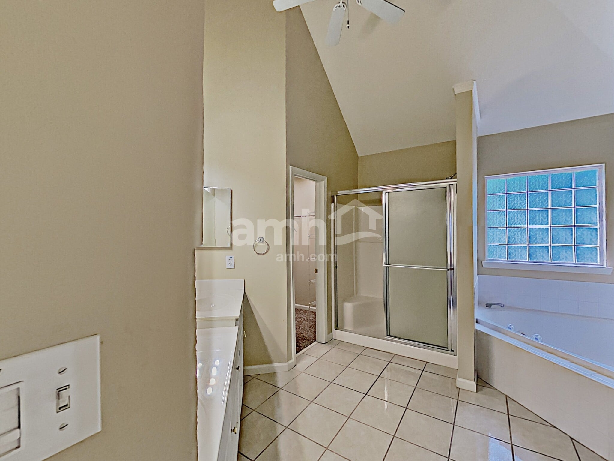 Building Photo - 155 Valley Bluff Dr