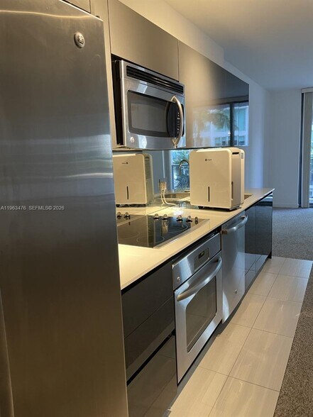 Building Photo - 31 SE 6th St