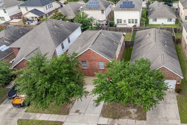 Building Photo - 1702 Bonnyton Ln