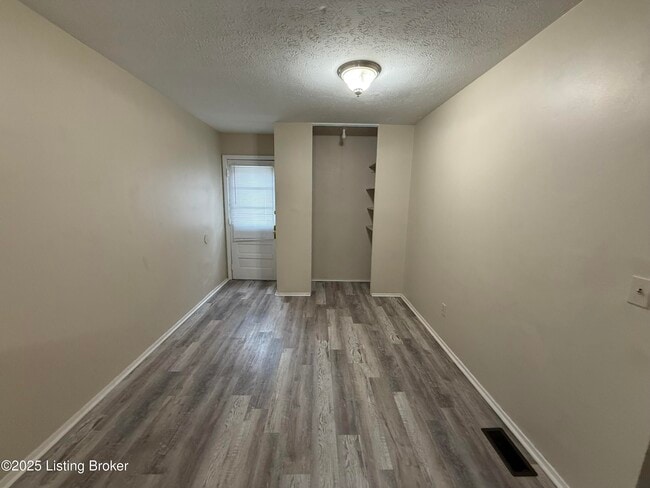 Building Photo - 508 Blossom Rd