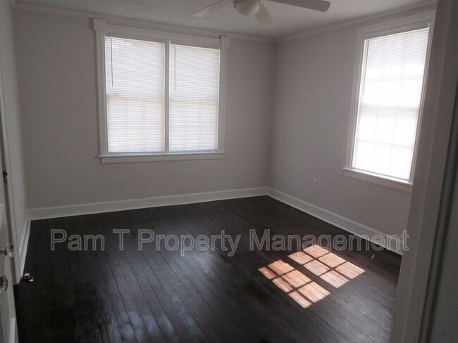 Building Photo - 633 W 35th St