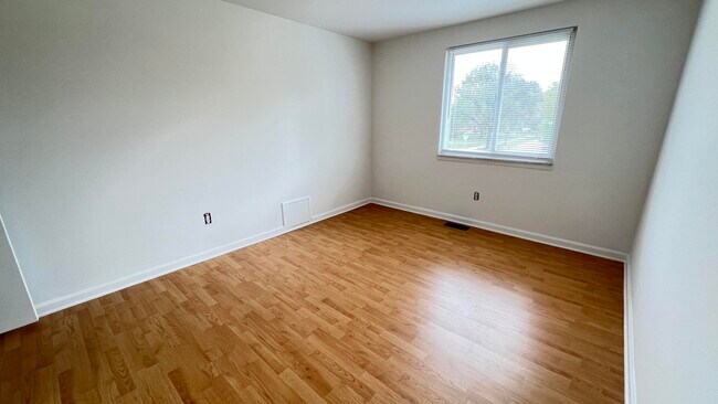 Building Photo - 4033 Ramblewood Dr