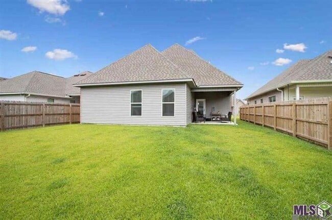 Building Photo - 1030 Gentle Wind Dr