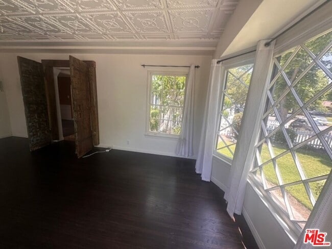Building Photo - 4715 Camellia Ave