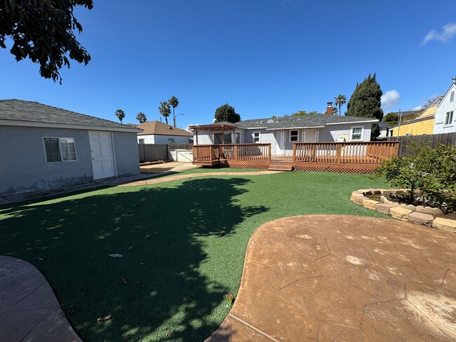 Building Photo - Charming 3-Bedroom Home with a spacious ya...