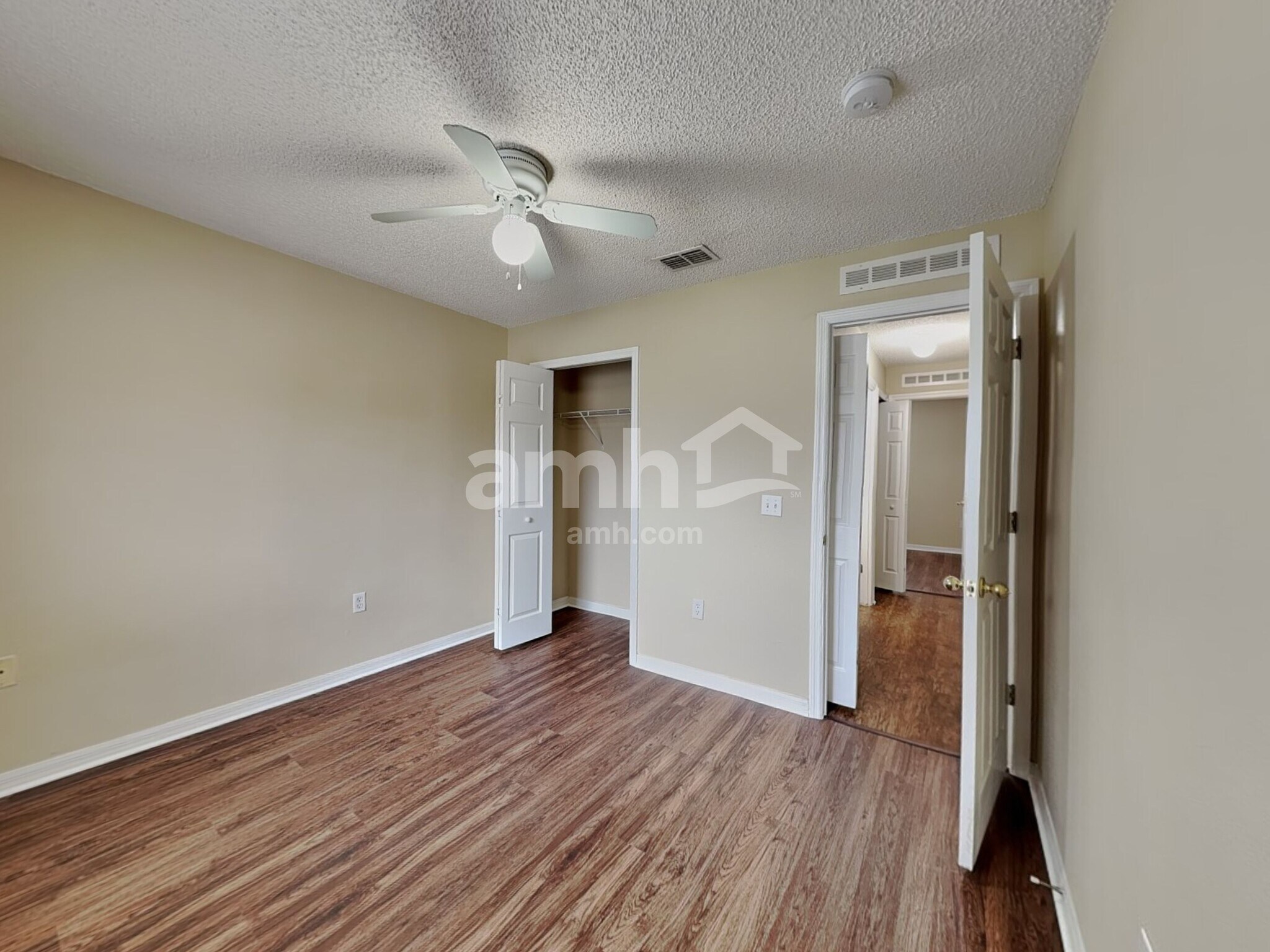 Building Photo - 2063 Corner Meadow Cir