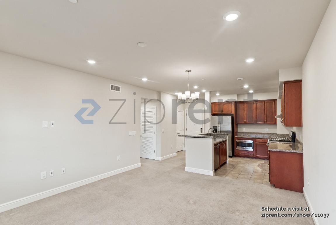 Building Photo - 1368 El Camino Real