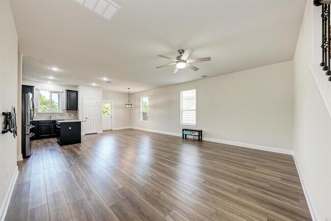 Building Photo - 120 Snowy Plover Ln