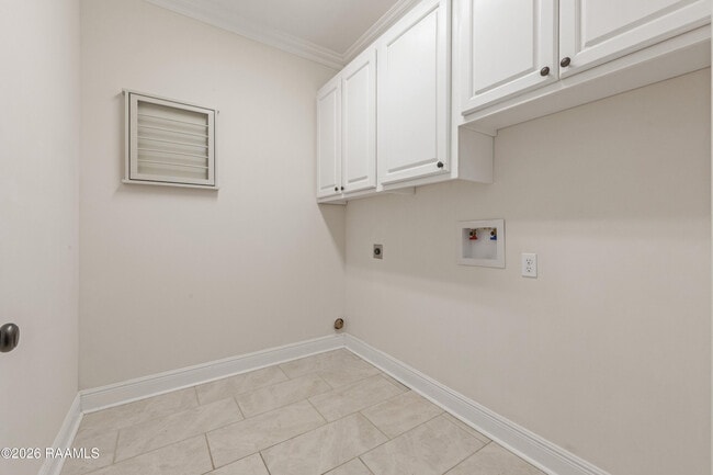 Building Photo - 110 Olivewood Dr