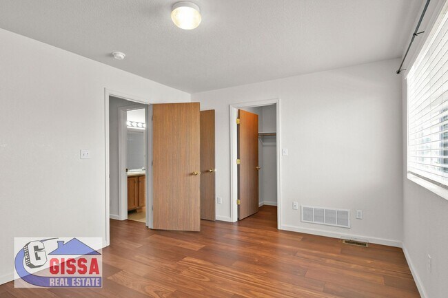 Building Photo - Cute home with engineered hardwood flooring throughout is available now!