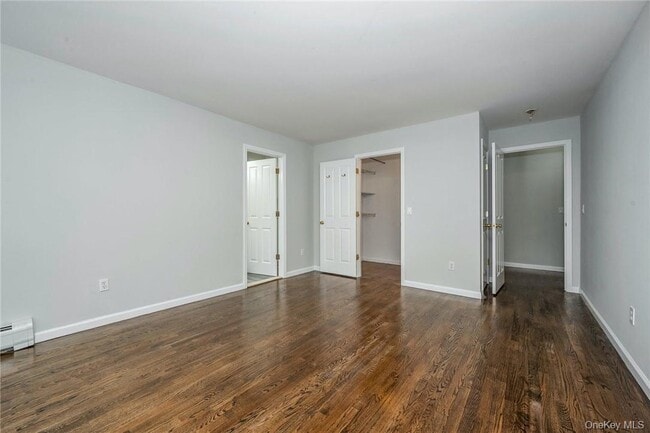 Building Photo - 122 Sagamore Rd