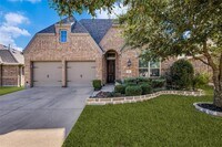 Building Photo - 2204 Yorktown Dr