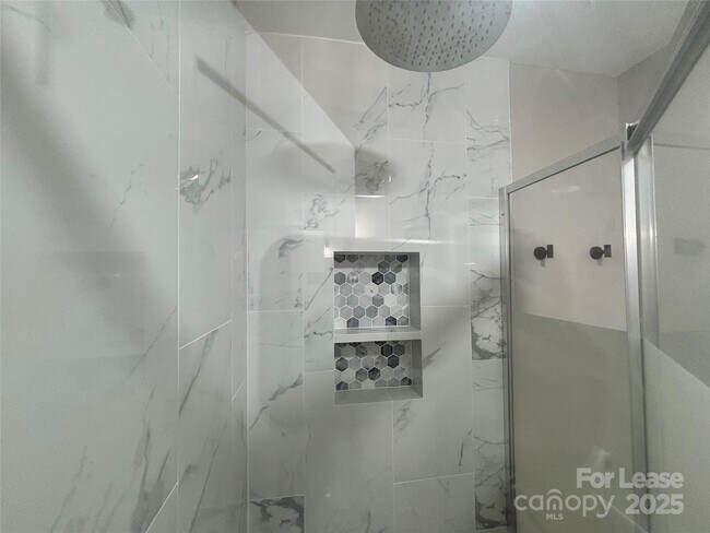 Building Photo - 410 Gann St