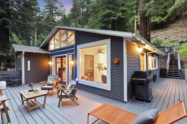 Primary Photo - 14523 Old Cazadero Rd