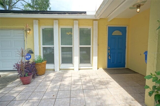 Building Photo - 5301 Carrollwood Meadows Dr