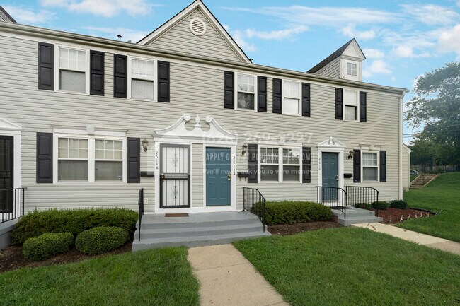 Building Photo - 2614 Kent Village Dr