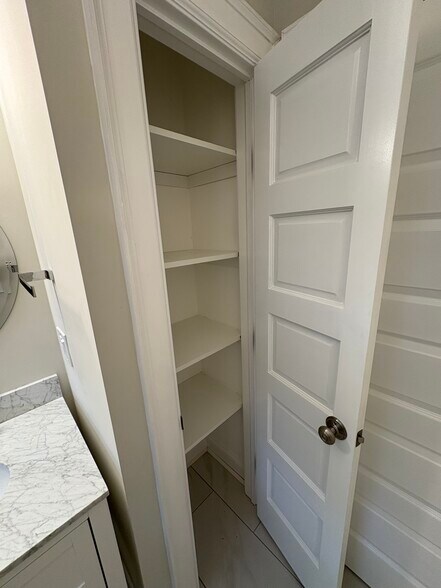 Building Photo - 3600 Moss Side Ave