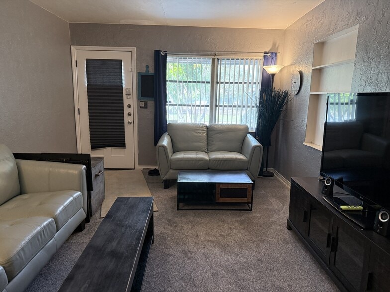 Livingroom - 4128 12th Ave N