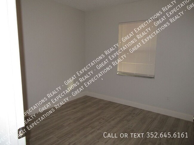 Building Photo - 1309 NE 20th St