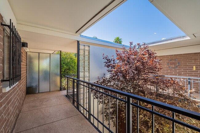 Entrance - 3940 E. Timrod St. #226