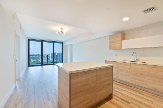 Building Photo - 16385 Biscayne Blvd