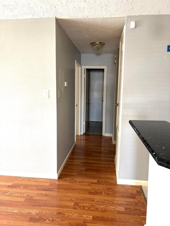 Building Photo - 2426 Planters Row