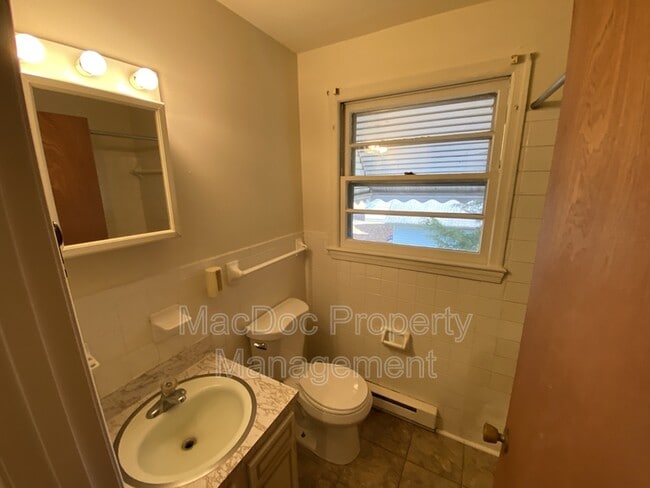 Building Photo - 5467 Potomac Dr