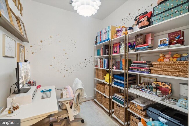 Building Photo - 646 H St NE