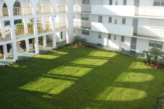 Building Photo - 5401 NW 2nd Ave