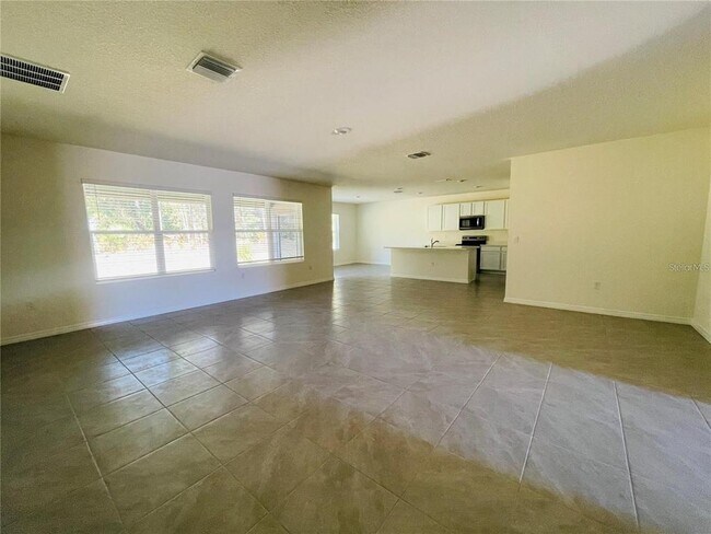 Building Photo - 176 Hickory Crse Trl