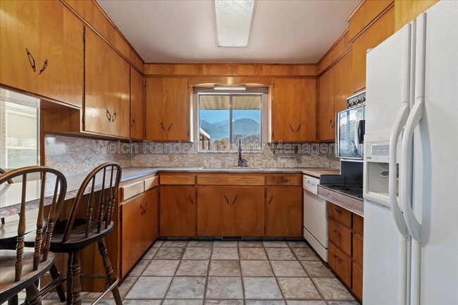 Building Photo - 506 N Geneva Rd