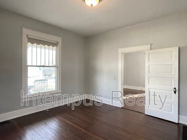 Building Photo - 1512 Meridian St