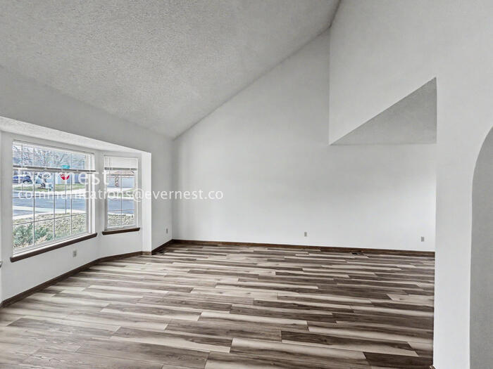 Building Photo - 4930 Sprangler Dr