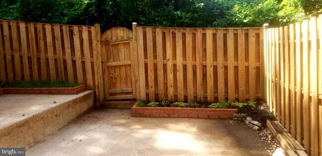 Building Photo - 9109 Barrick St