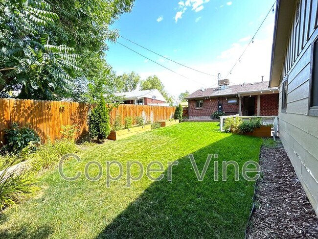 Building Photo - 7871 Yates St