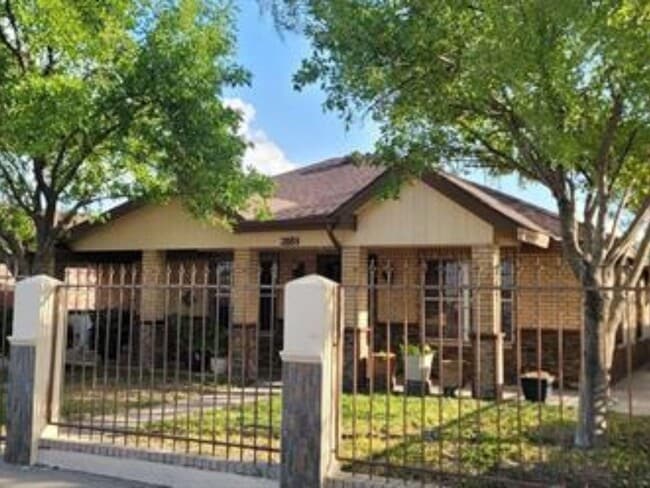 Building Photo - 2889 Siwell Street