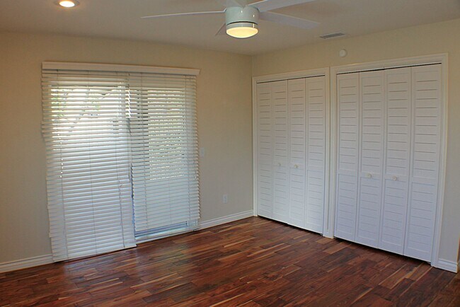 Building Photo - Stunning 3 bed, 2 bath Townhome for Rent.