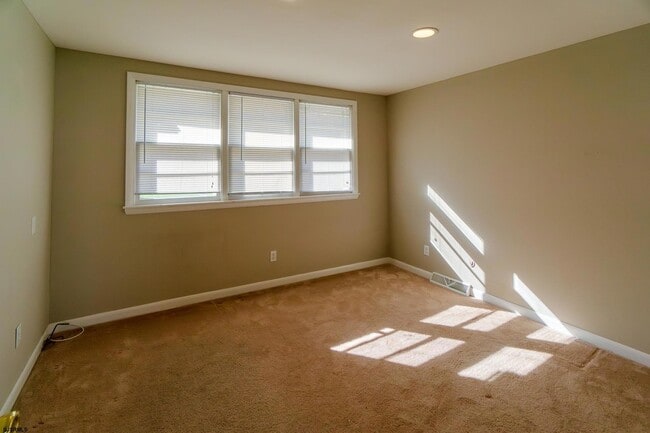 Building Photo - 318 Jefferson Ave