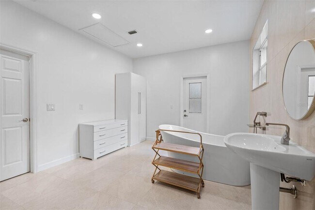 Building Photo - 4334 Marcott Cir