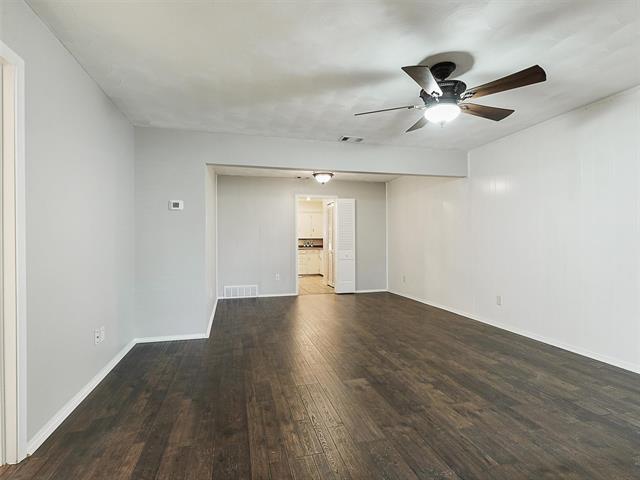 Building Photo - 7022 Kingsbury Dr