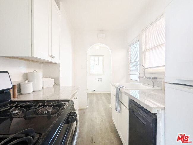 Building Photo - 1857 7th St