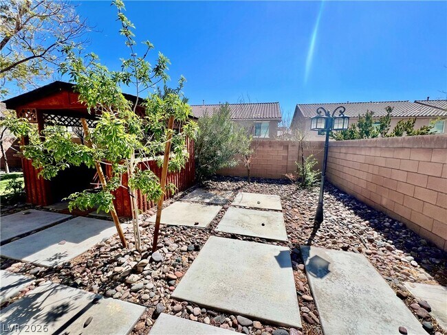 Building Photo - 8667 W Moon Crater Ave