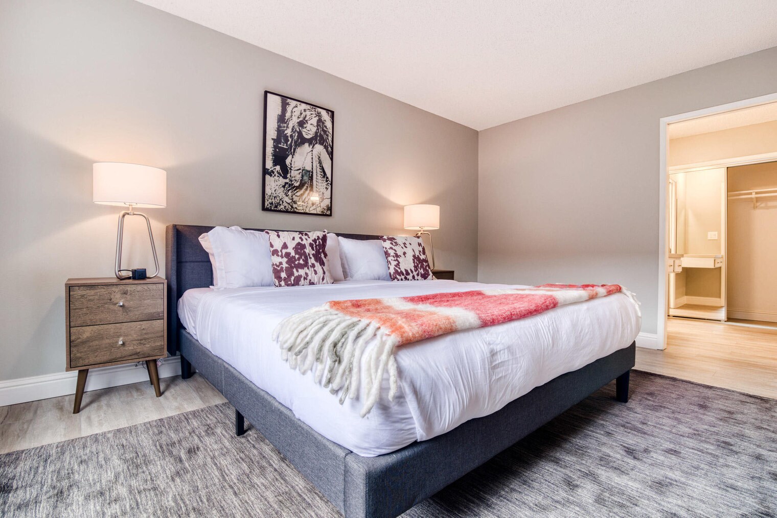 Building Photo - 801 Middlefield Rd