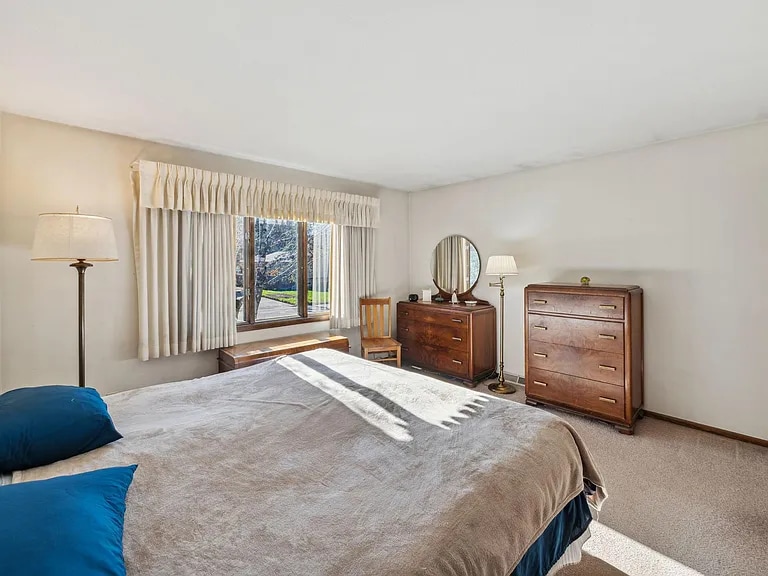 Building Photo - 1803 Chestnut Dr