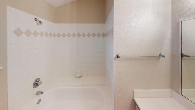 Building Photo - 1108 Coyote Ln