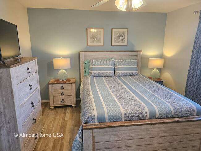 Main Furnished Bedroom - 1028 Coppens Rd